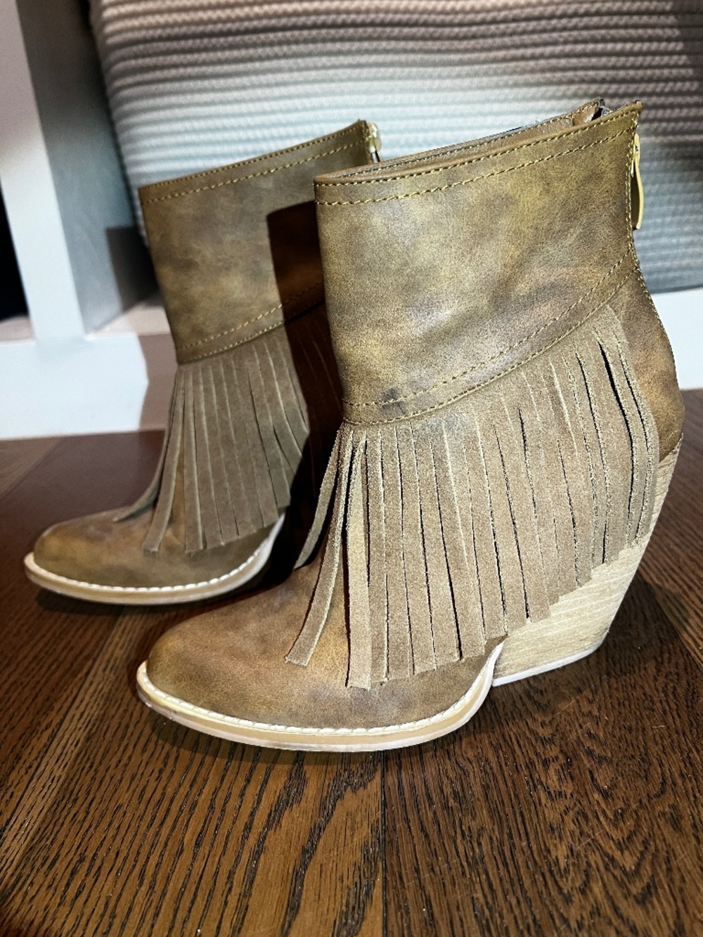 Very Volatile light brown bootie